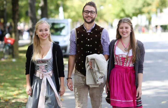 Customization and Personalization_ Tailoring Your Oktoberfest Look Oktoberfest Outfit